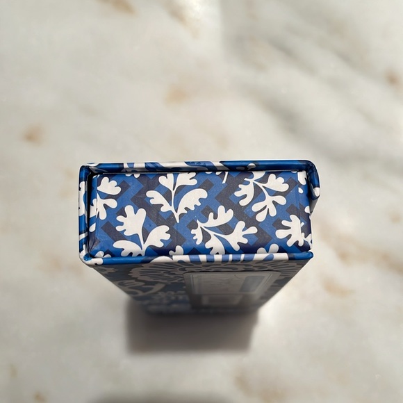 NIB Vera Bradley Blue Lagoon Pen & Pencil Set - Picture 5 of 5